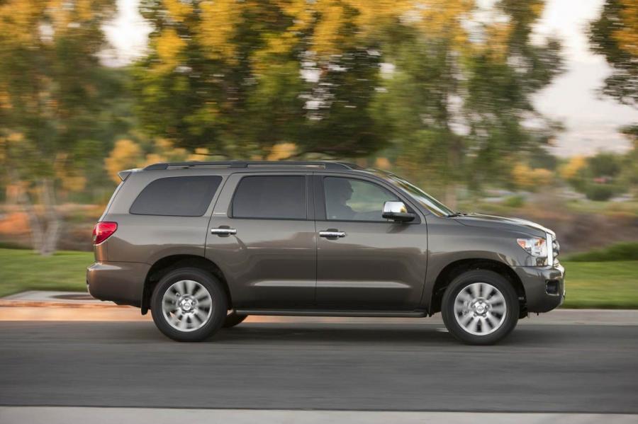  Toyota Sequoia 2013 года  (фото 50 из 50)